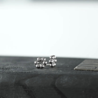 Passion Wasserfeste Kreis-Kugel-Ohrringe. Versilberung. Dänisches Kopenhagen